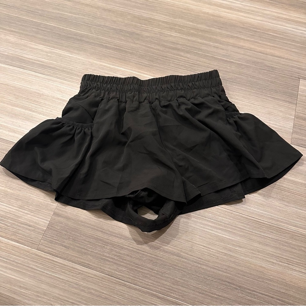 Source Unknown Black Flared Skorts
